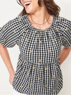 Old Navy Black & White Gingham Short Sleeve Peasant Top with Gold Embroidery